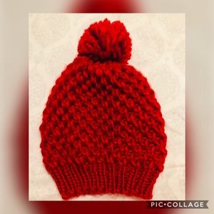 NWOT Old Navy knit cap with Pom top